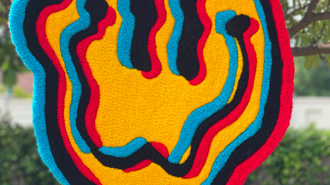 TRIPPY SMILEY CUSTOM TUFTED RUG