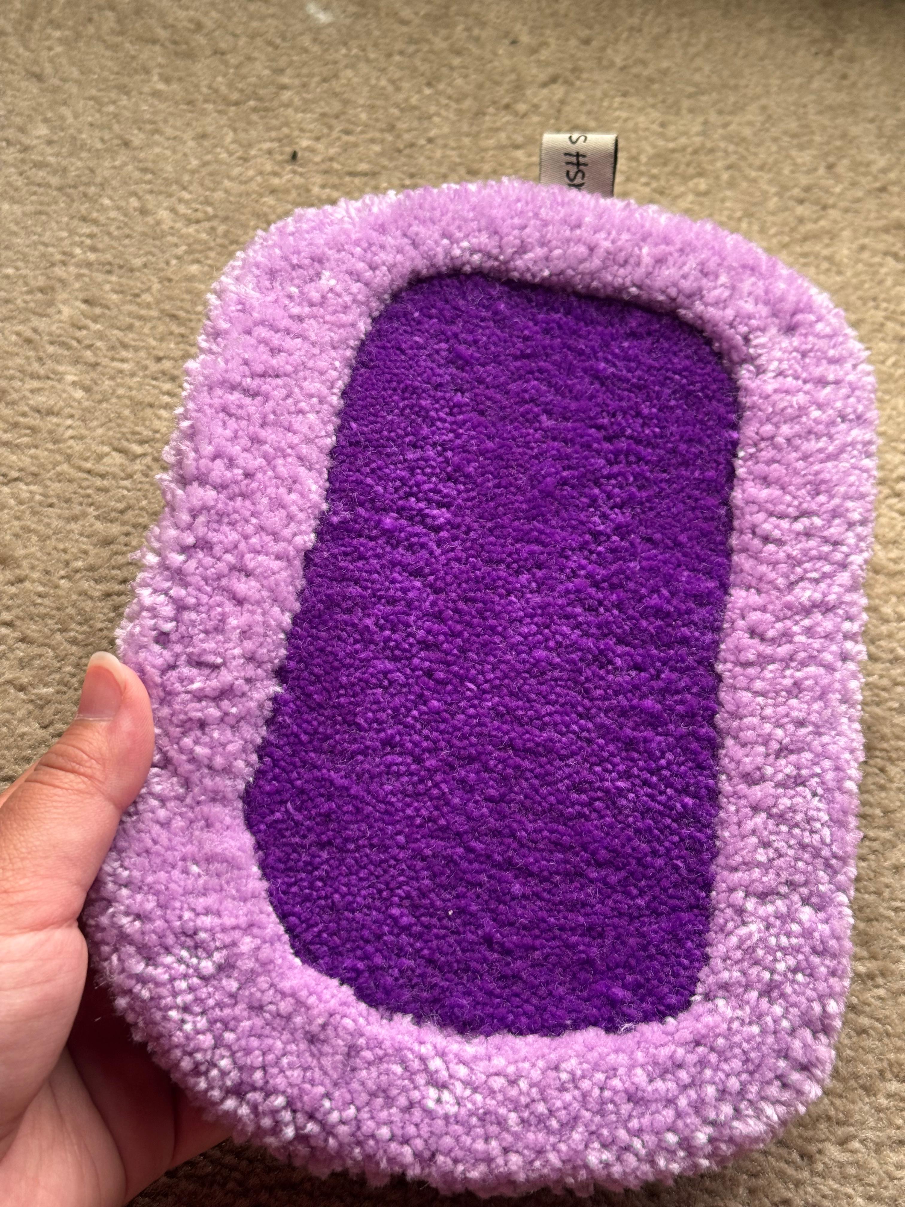 TUFTED TRAYS