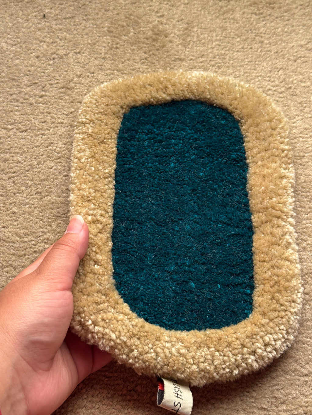 TUFTED TRAYS