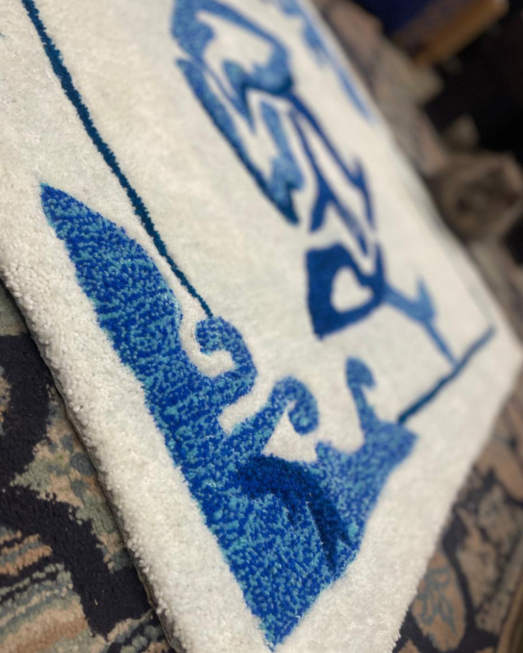 OCEAN DRIFT CUSTOM TUFTED RUG