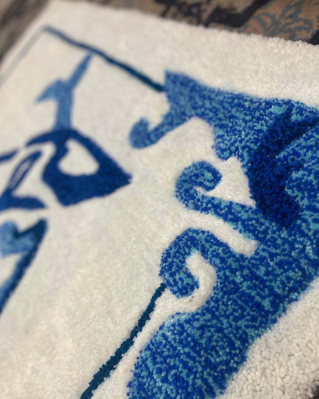 OCEAN DRIFT CUSTOM TUFTED RUG